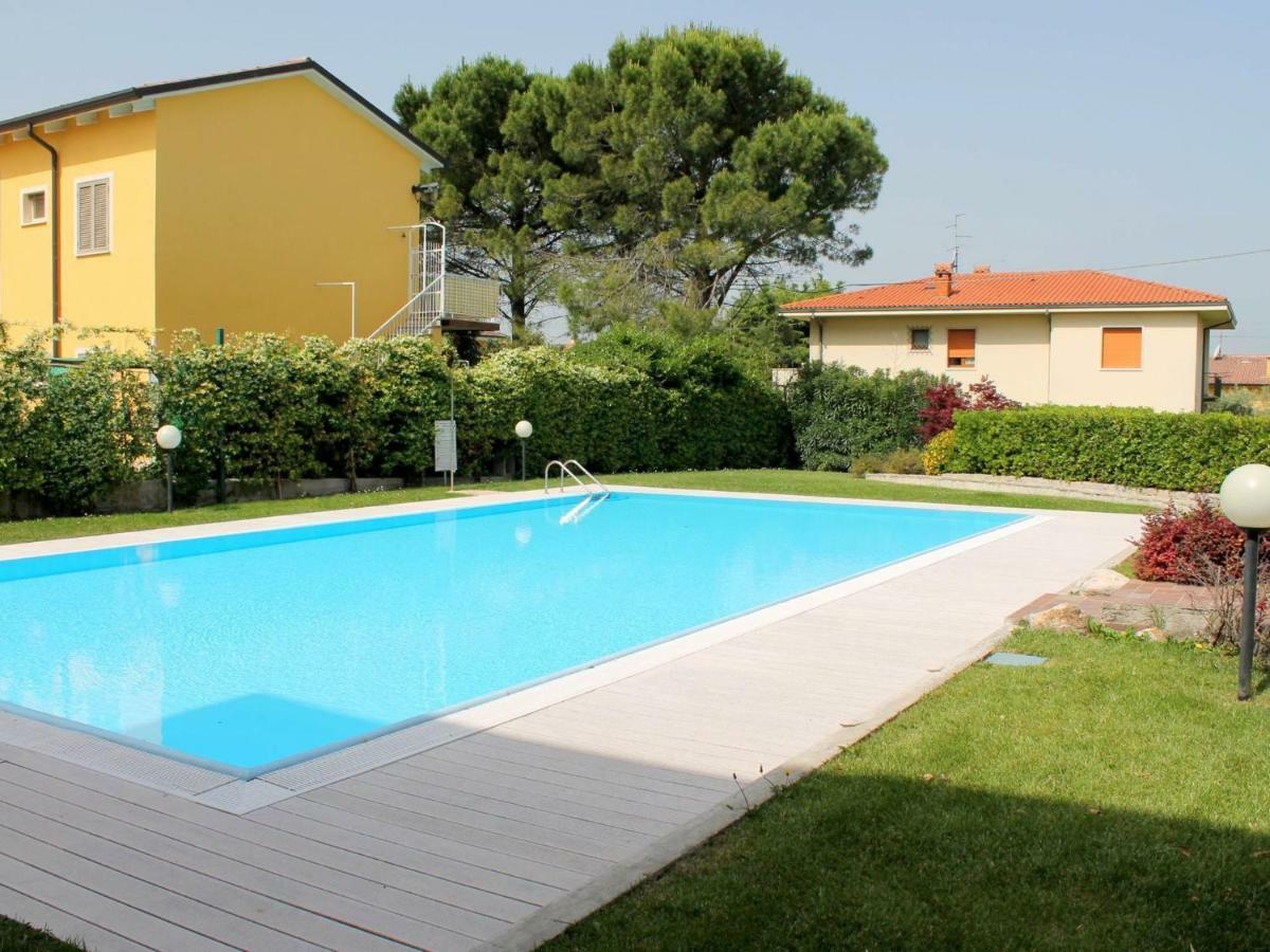 Small Residence Of Only 18 Apartments With Swimming Pool Lazise Luaran gambar